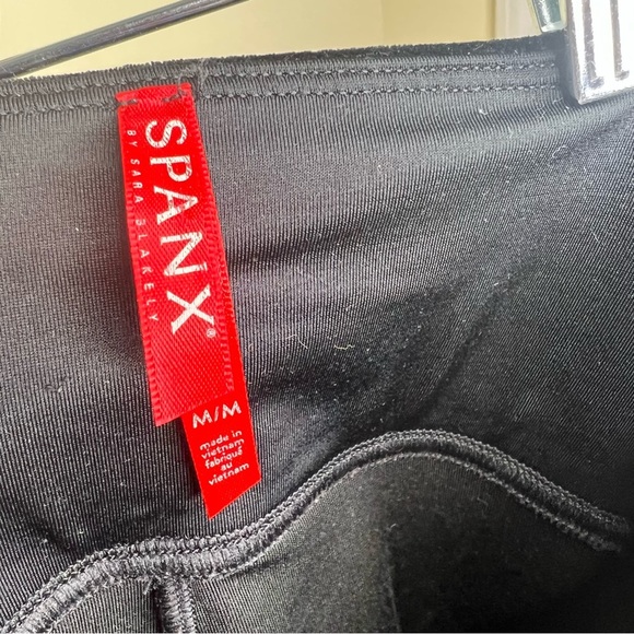 Spanx Velvet Leggings Black - Picture 5 of 6